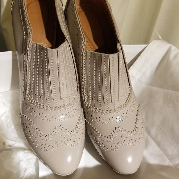 New, Authentic GIVENCHY leather Dove grey - Picture 3 of 10